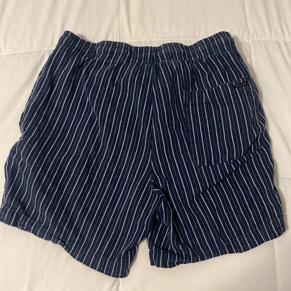 Men’s S . Blue and white stripes shorts. - Picture 2 of 2
